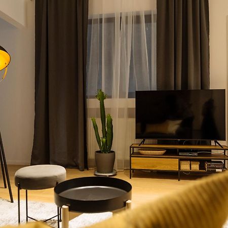 Bright 3Br Flat - Top Location - Green View Balcony Бухарест Экстерьер фото